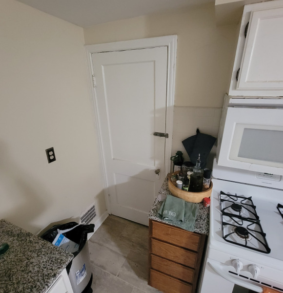 Left unit's basement (Entrance through kitchen)