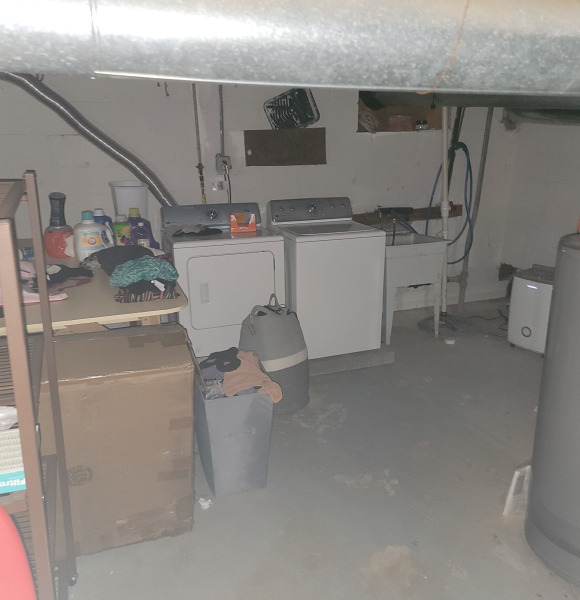 Included laundry appliances